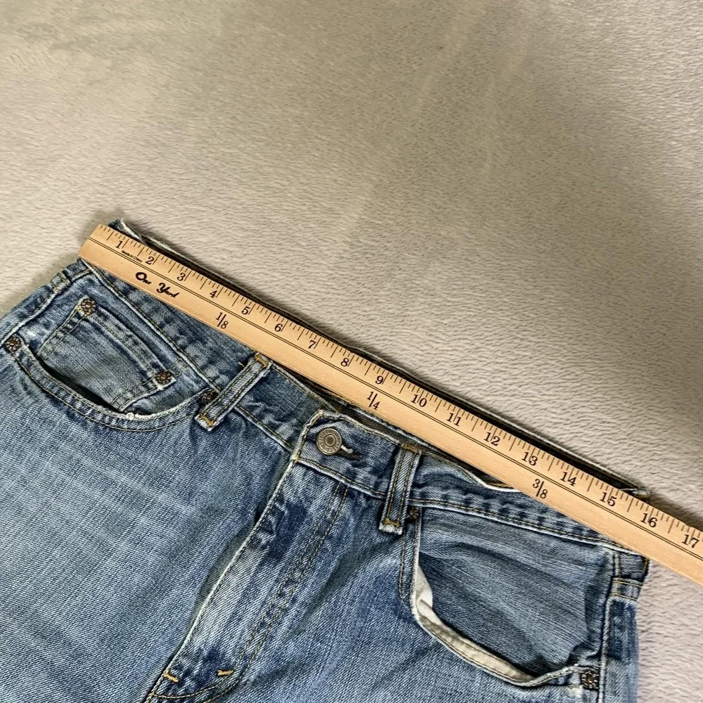 Vintage Levis 505 Jeans Mens 32x32 Blue Light Wash Regular Straight Distressed